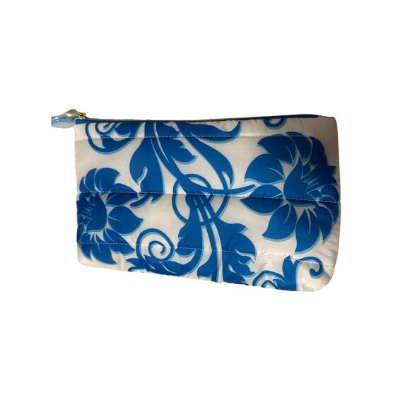💖Estée Lauder Blue & White Floral Quilted Zipper Pouch - Picture 2 of 4
